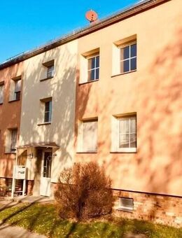 Südlich der Stadt: 3-Zimmer-Wohnung in ländlicher Atmosphäre - Schenkendöbern
