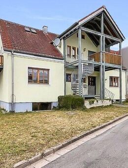 Attraktives Einfamilienhaus mit Einliegerwohnung in toller Stadtlage von Gunzenhausen - Gunzenhausen