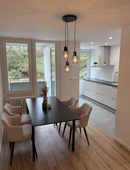 Rarität: Umfassend modernisierte 4,5-Zi. Wohnung mit Südbalkon in familiärer Lage, OHNE PROVISION - Nürtingen