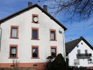 Traditionelles Bauernhaus im idyllischem Mitlosheim - Losheim (See)