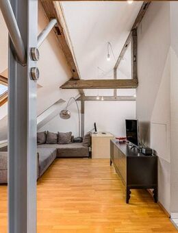 Loft-Feeling im Kurpark - Helle 2,5-Zimmer-Dachwohnung - Stuttgart