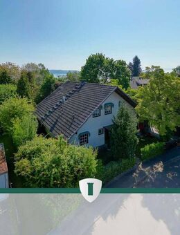 In begehrter Lage von Litzelstetten: Bezugsfreies EFH mit Einliegerwohnung und idyllischem Garten - Konstanz