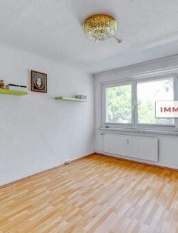 IMMOBERLIN.DE - Stimmungsvolle Wohnung mit Westloggia in familienfreundlicher Lage - Berlin