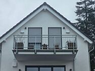 Hochwertige 3-Zimmer-DG-Wohnung mit 2 Balkone in Bonn (Nähe Kottenforst Erhohlungsgeb. / Uni-Klinik) - Bonn