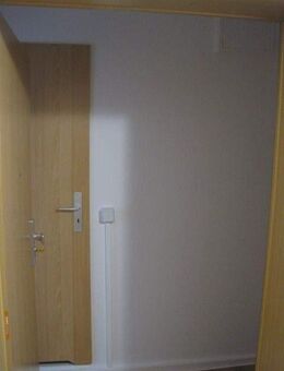 Kleine 3 Raumwohnung mit Balkon - Chemnitz