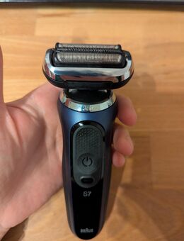 Braun Series 7 Elektrorasierer mit Trimmer NEU - München