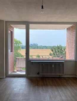 Singles aufgepasst: teilsanierte 1-Zimmer-Wohnung mit Abstellkammer und Balkon! - Frankfurt (Main)