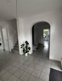 kreatives Architektenhaus mit lichtdurchfluteten Räumen und gehobenem Wohnkomfort. - Bocholt