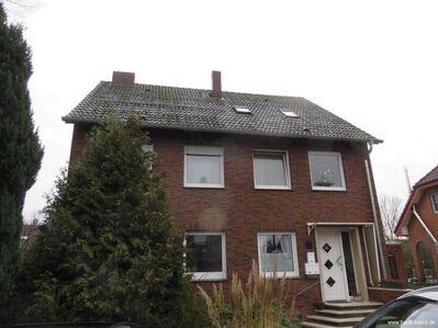 *Teilrenoviertes Dreifamilienhaus mit Garage, überdachter Terrasse und Balkon in Greven-Reckenfeld*