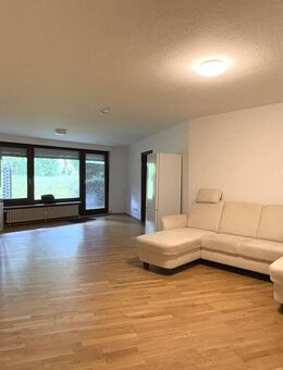 Großzügige 2 Zimmer-Wohnung mit Terrasse - Stuttgart