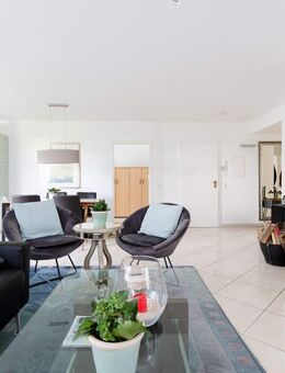 Hochwertige 2,5-Zimmer-Wohnung in der Nähe des Henninger Turms - Frankfurt (Main)