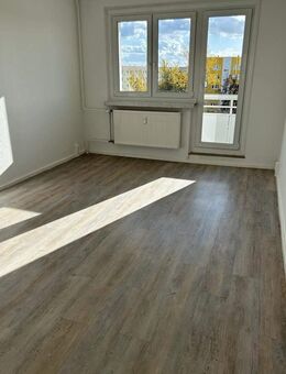 Schnell sein: Bezahlbare 4-Zimmer-Wohnung mit Balkon! - Halle (Saale)