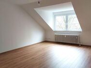 Sonnig-helle 1-Zimmer-DG-Wohnung mit Badewanne - Wuppertal