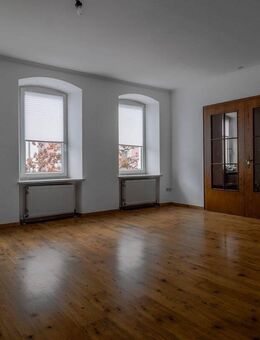 Wohnen auf zwei Etagen im Zentrum von Arzberg! - Arzberg (Bayern)