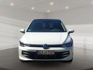 VW Golf, 1.5 TSI Life OPF 6 Gang-Schaltgetriebe, Jahr 2024 - Weißenfels