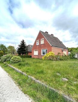 Zweifamilienhaus mit viel Platz: Großes Grundstück mit Ausbaupotenzial! - Leer (Ostfriesland)