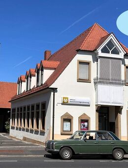 Grundsolides, ehemaliges Bankgebäude - Röthlein