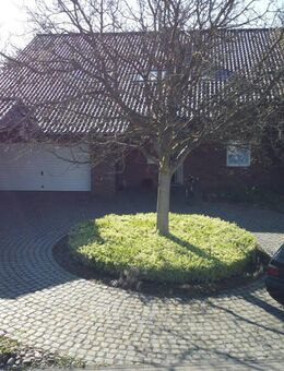 Willkommen in Ihrem neuen Zuhause - Freistehendes Einfamilienhaus mit Einliegerwohnung und großem Garten - Königswinter