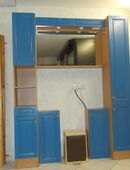 Badmöbelwand mit Spiegelschrank; 200 € in 51645