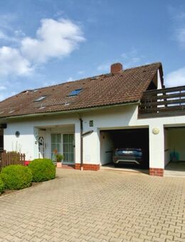 Zweifamilienhaus mit Einliegerwohnung in sehr guter Wohnlage - mit Objektvideo im Exposé - Waldsassen