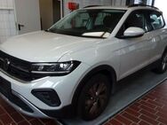 VW T-Cross, 1.0 TSI Life, Jahr 2024 - Markdorf