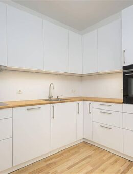 4,5 Zimmer Maisonettwohnung im Hinterhaus mit Balkon und Einbauküche - Leipzig