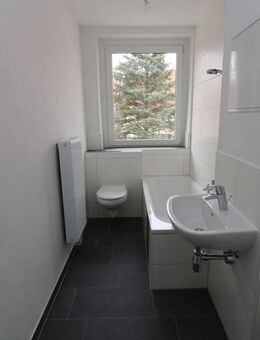 Auf das Dorfleben...neu sanierte 3-RW mit modernem Wannenbad!!! - Halsbrücke