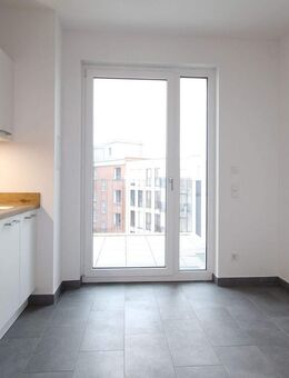 Großzügige 3 Zimmer mit separater Küche in ruhiger Lage! Einbauküche + 2 Bäder + sonniger Balkon! - Leipzig