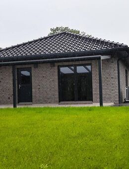 Wohnen auf einer Ebene - energieeffizienter Traum-Bungalow (Erstbezug) in Westoverledingen - Westoverledingen