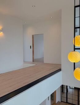 **Exklusives Anwesen mit Villa und großem Grundstück** - Altdorf (Bayern)