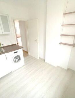 AnKaSa Immobilien GmbH*2.OG*Karl-Heine-Straße*2 RWE*LAMINAT*EBKmgl.*WannenBad* - Leipzig