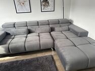 Moderne Wohnlandschaft elektrisch ausfahrbar - Kiel