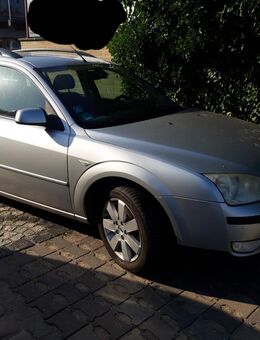 Ford Mondeo Ghia, Baujahr 2004 - Groß Kreutz (Havel)