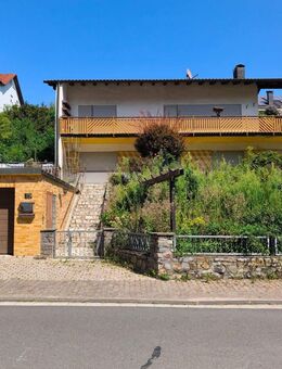 Ein-Zweifamilienhaus mit begehbarem, ausbaufähigen Dachboden - Mörlenbach