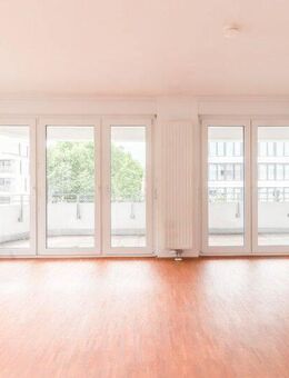Exklusive Etagenwohnung mit Loggia - lichtdurchflutetes Wohnambiente und elegante Markenküche - Ludwigshafen (Rhein)