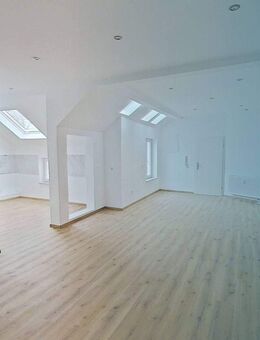 Modernisierte 3-Zimmer-Dachgeschosswohnung - Essen