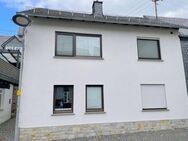 Exklusives Einfamilienhaus mit Balkon in Hachenburg - Hachenburg