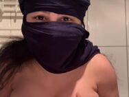 Nacktbilder und Videos von muslimische Araberin mit Kopftuch - Bergen (Niedersachsen)
