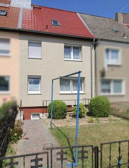 Schnuckeliges 3-Zimmer-Reihenhaus mit Keller und überschaubarem Garten in Goldberg - Goldberg