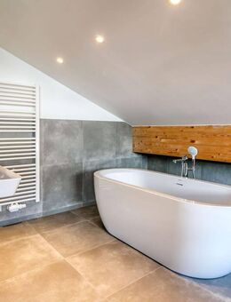 Exklusive 4-Zimmer-Maisonettewohnung mit Loggia, Balkon & Galerie - Reit (Winkl)