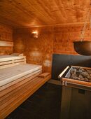 Suche Sie für gemütliche Stunden in Sauna/Therme in 76131