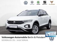 VW T-Roc, 1.5 TSI Life, Jahr 2022 - Berlin