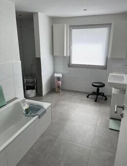 Kernsaniert und mit phantastischer Aussicht! Moderne Erdgeschoss-Wohnung in Lippstadt-Overhagen - Lippstadt