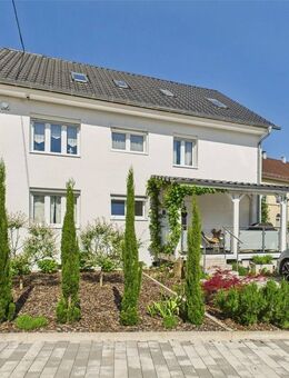 MEHRGENERATIONENHAUS - Kernsaniertes Haus mit zwei Wohnungen mit 12-Zimmern in Rotenfels - Gaggenau