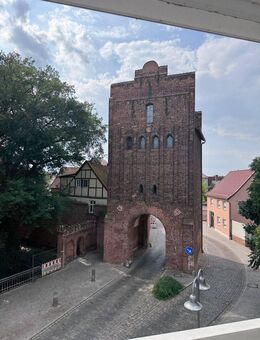 Stilvoll wohnen mit historischem Ausblick - 2-Zimmerwohnung im Herzen der Hansestadt Salzwedel - Salzwedel (Hansestadt)