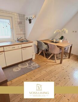 Einfamilienhaus mit viel Charme, Garage, Nebengebäude und wundervollem Garten - Schöneck