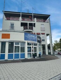 Schaffen Sie Ihr persönliches Wohnkonzept - BAUVORBESCHEID zur Umnutzung der aktuellen Büroeinheit liegt vor! - Eislingen (Fils)