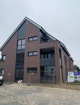 AUFZUG, Moderne DG-Wohnung mit Terrasse, als Seniorenwohnung - Goch