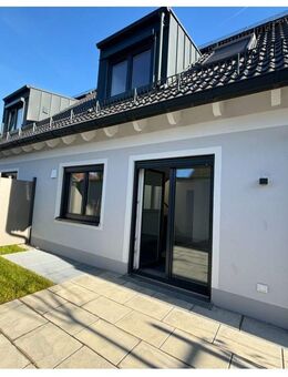 BEZUGSBEREITE SONNIGE DHH MIT 2 HOBBYRÄUMEN, LUFTWÄRMEPUMPE UND PV-ANLAGE - München