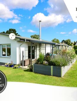 Moderner ca. 48 m² Wochenend-Bungalow mit Kamin, überdachter Terrasse & gepflegtem Garten nahe der Ostsee! - Rostock